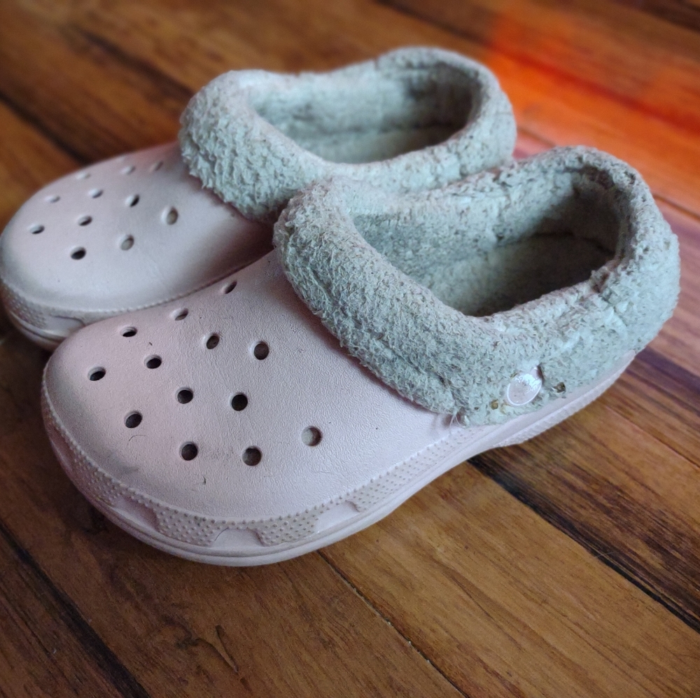 Pale pink kids Crocs size 2-4